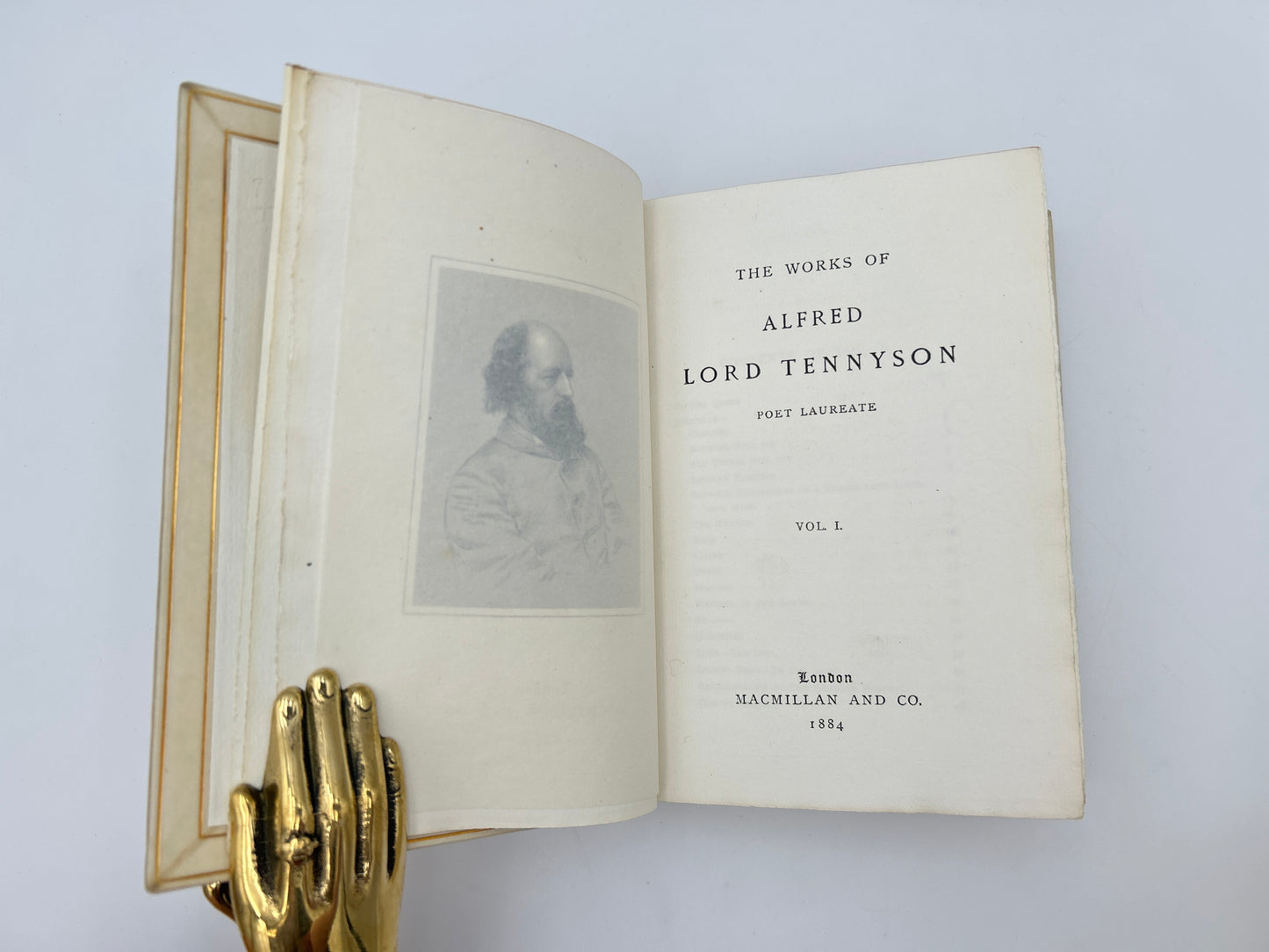 The Works of Tennyson in Seven Volumes