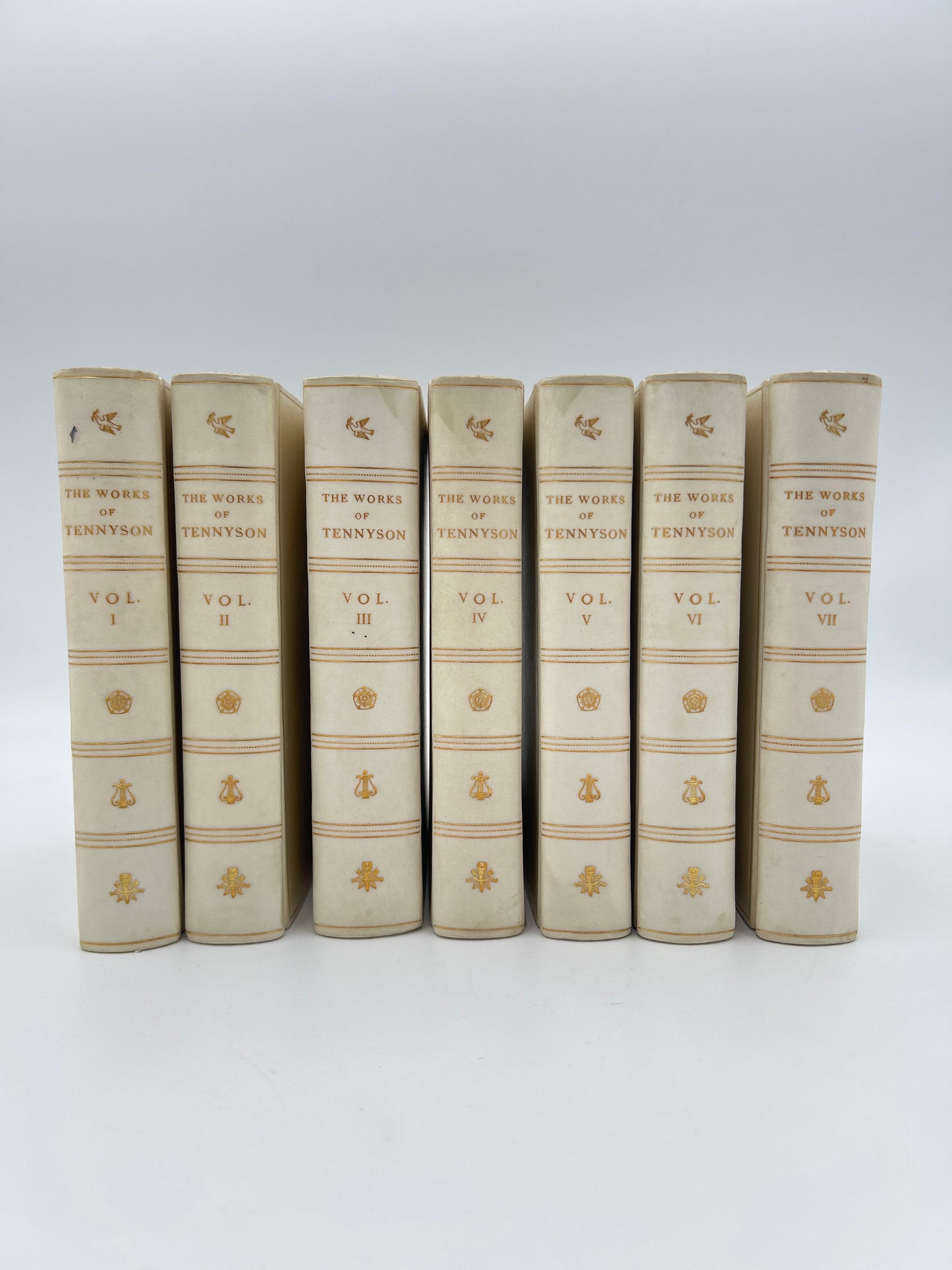 The Works of Tennyson in Seven Volumes