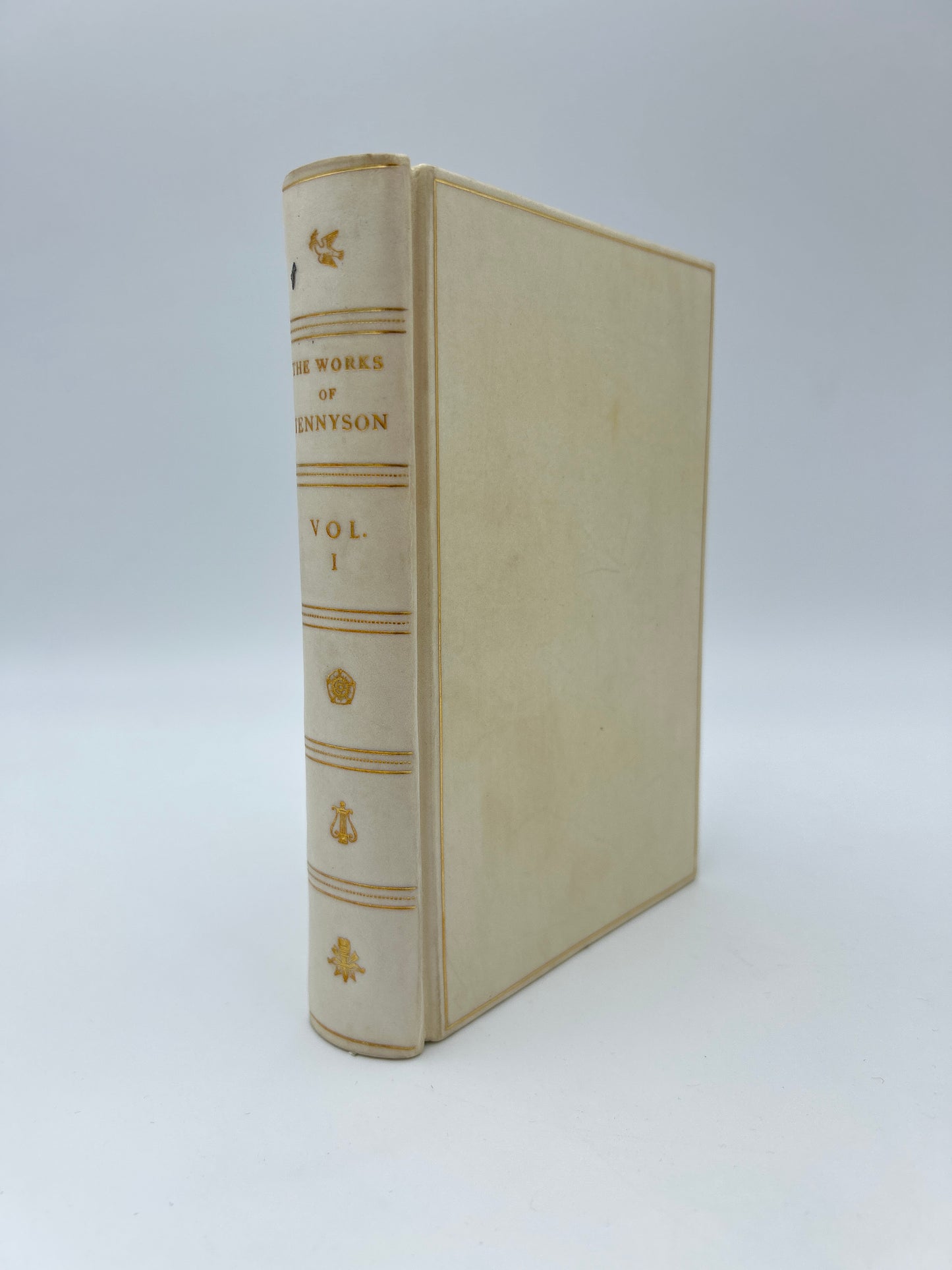 The Works of Tennyson in Seven Volumes