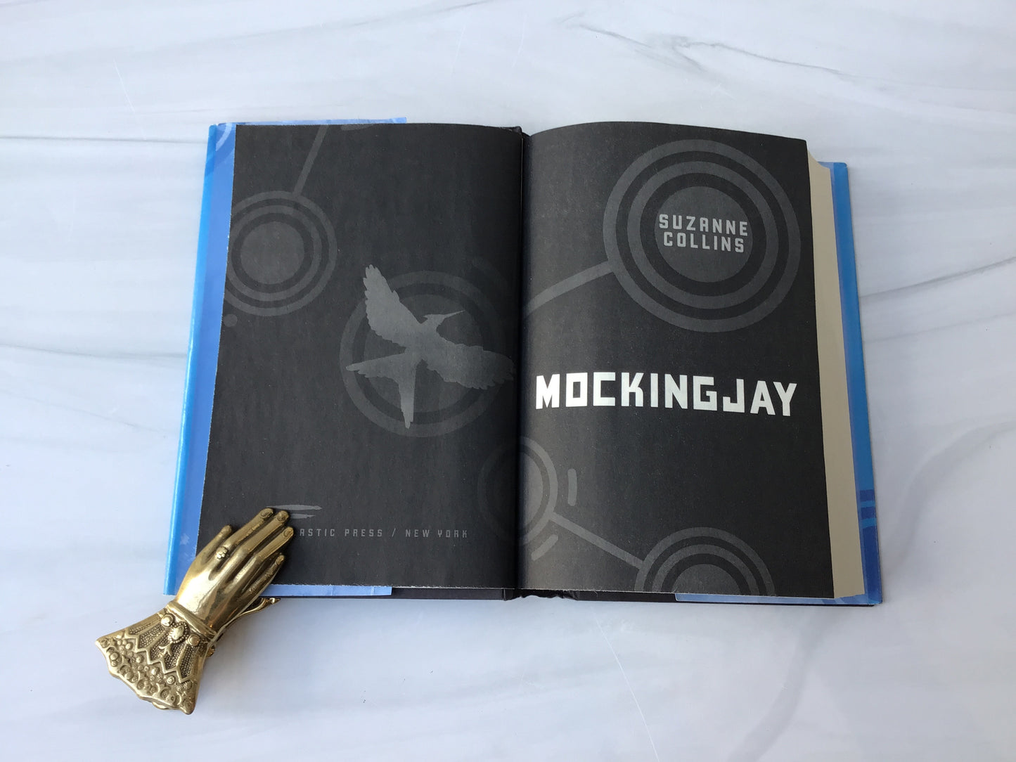 -Hunger Games: Mockingjay*