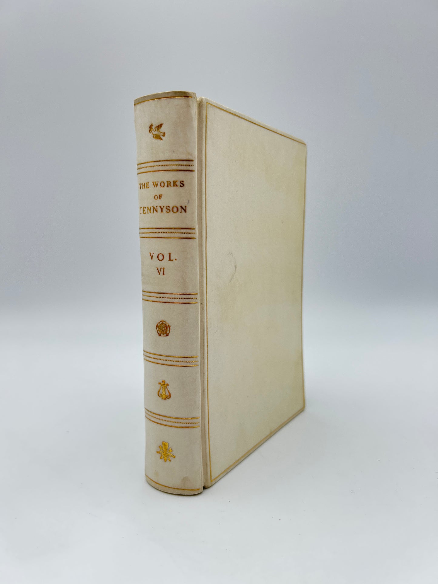 The Works of Tennyson in Seven Volumes